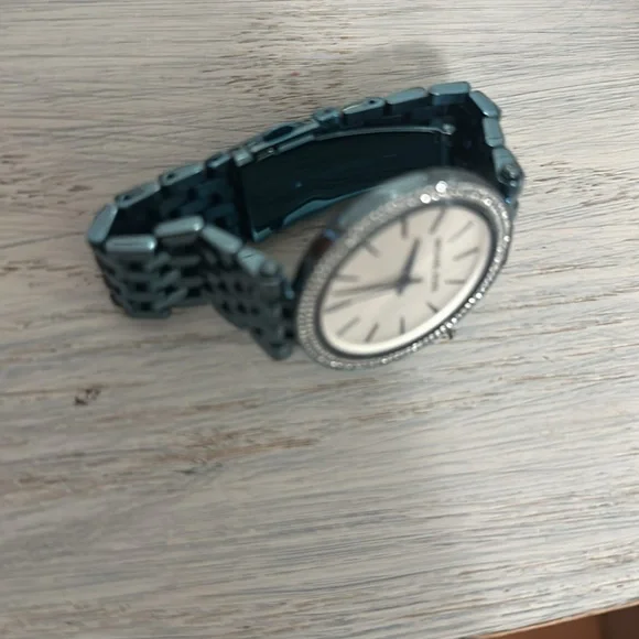 Unique rare blue Michael Kors watch. - Picture 3 of 6